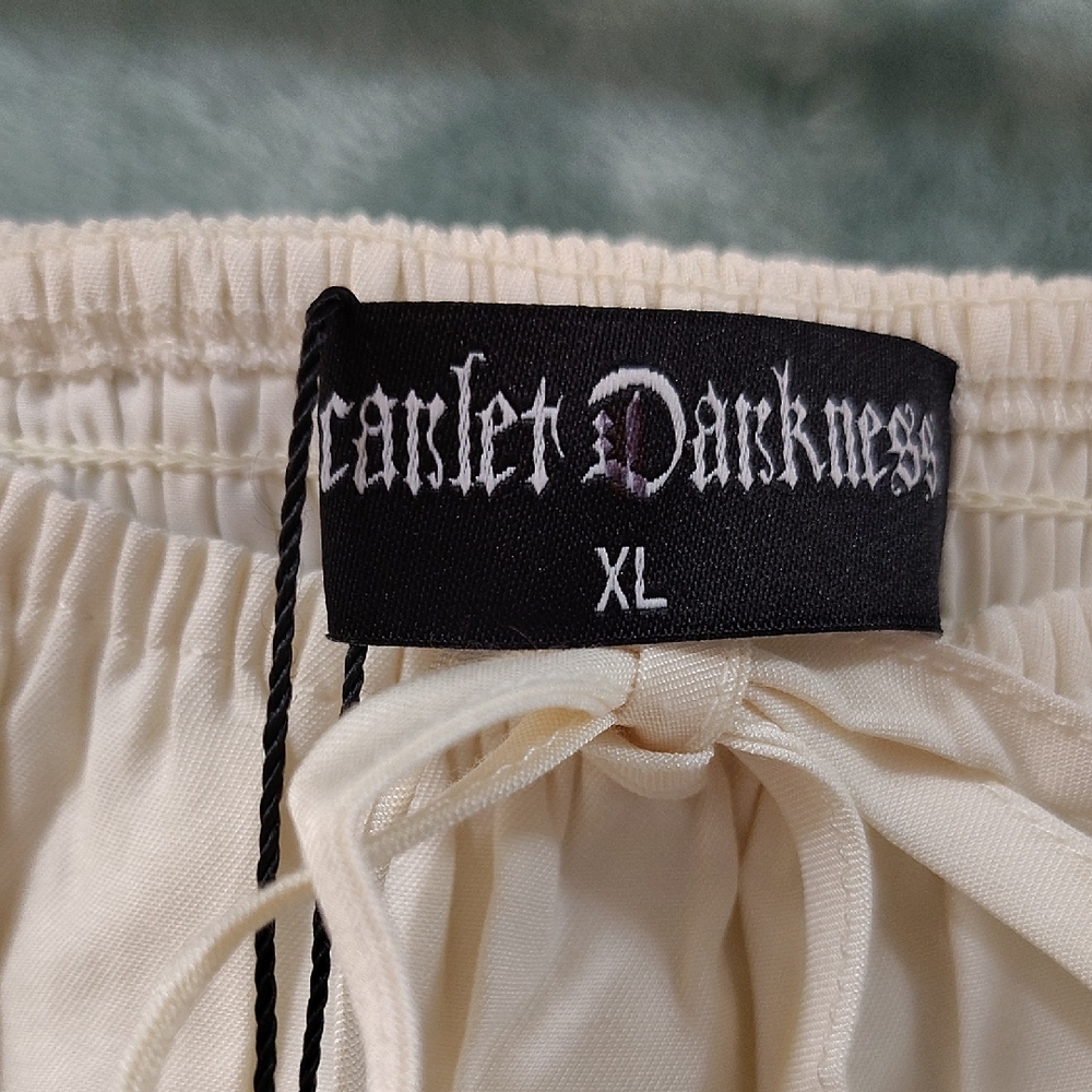 Scarlet Darkness XL Cream Puff Sleeve Top NWT - Picture 3 of 4